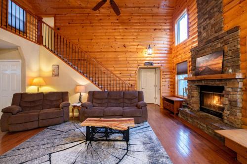 Deepwater House | Cedar Ridge