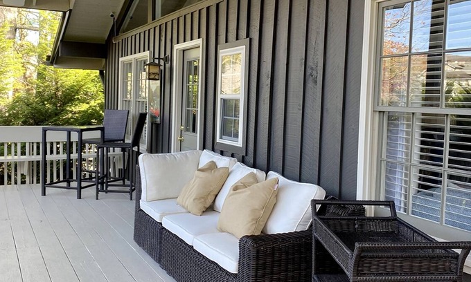 Lake Toxaway Cottage | Cedar Rise Walking distance to the lake and Greystone Inn.