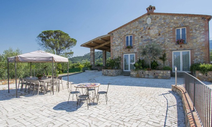 Cascine-La Croce House | Celeste by Interhome