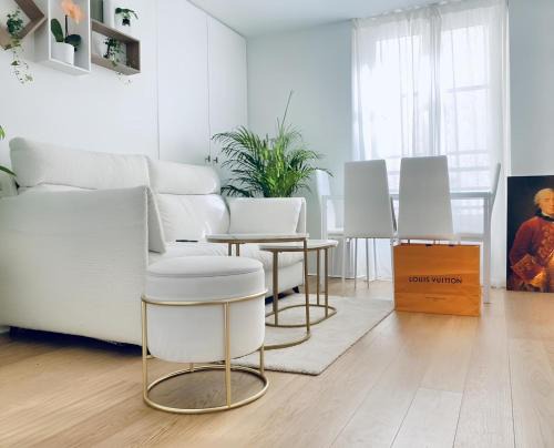 Madeleine House | Center Secured and Elegant Area in Paris