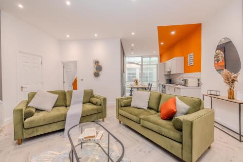 Montpelier Apartment | Central 3 Bedroom Flat by Brighton Beach and Lanes