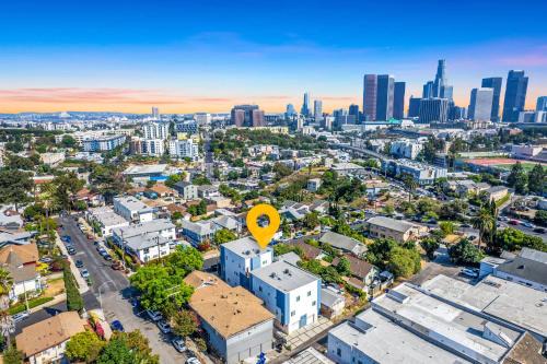 Historic Filipinotown House | Central 4BR Townhome Modern Perks