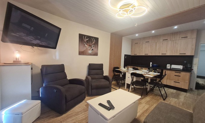 Les Deux Alpes Apartment | Central Apartment with Balcony