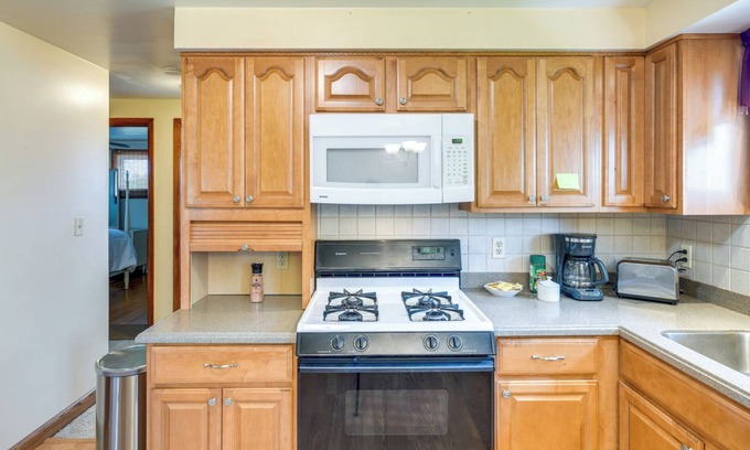 Depew Apartment | Central Apt in Cheektowaga w/Private Deck!