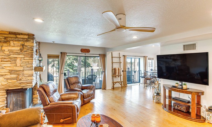 Lake Arrowhead Condo | Central Condo w/Water Views in Lake Arrowhead!