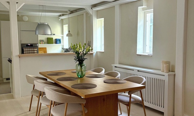 Copenhagen K Apartment | Central Copenhagen Peaceful Gated Courtyard Royal Palace 5min to Nyhavn