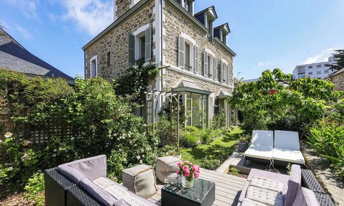 Dinard Villa | Central Cozy Stone-Villa: 4BR/10p, Spa & AGA