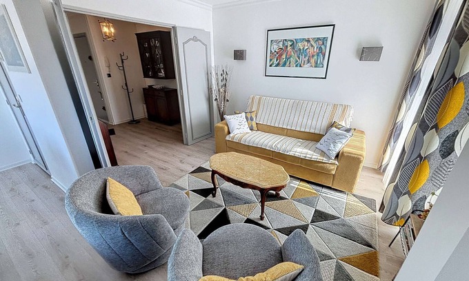 Granville Apartment | Central Granville Apartment with Private Garage and Free Wi-Fi