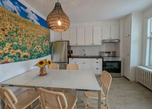 Vieux-Limoilou Apartment | Central Limoilou 6 guests AC 2 Free Parking