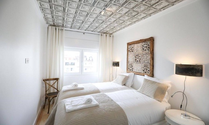 Sao Sebastiao da Pedreira House | Central Lisbon Luxury Apartment