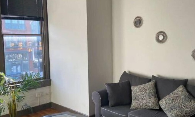 Carver House | Central Located Near VCU -2 Beautiful Suites