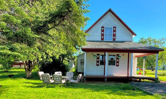 Omer Ski Chalet | Central Location for fishing, hunting, & more in MI’s Smallest City!