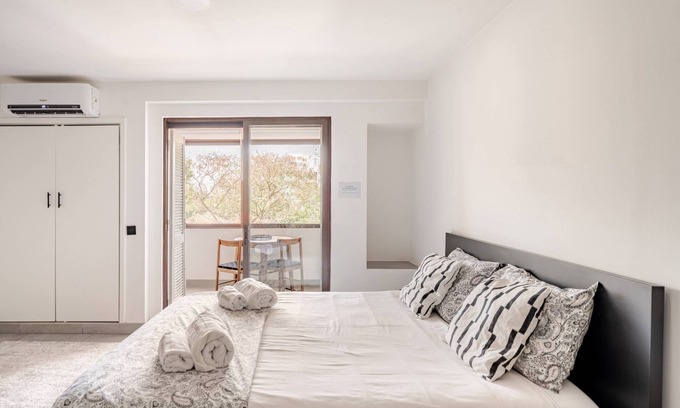 Correeira Apartment | ★ CENTRAL LOCATION, RENOVATED IN 2021 ★