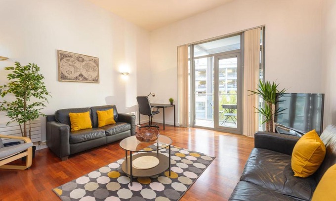 Newcastle-upon-Tyne Apartment | Central Lofts Apartment
