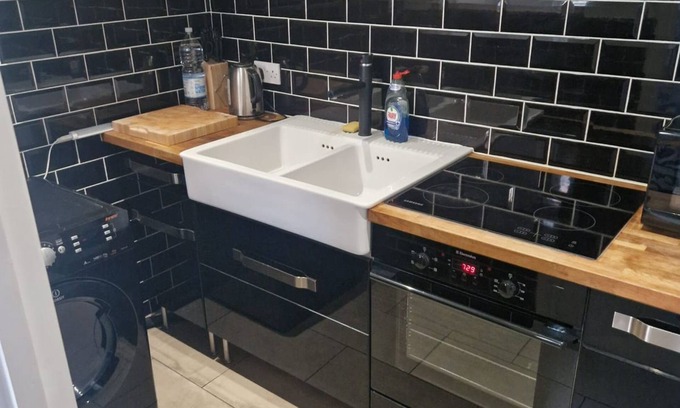 Fitzrovia Apartment | Central London Apt; Regents Park & Oxford Circus w/Public Transport Easy Access