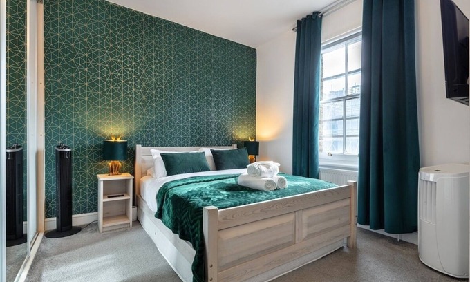 Westminster Apartment | * Central London Haven With AC. Steps To Big Ben *