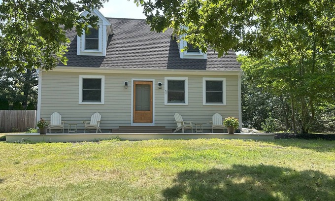 Oak Bluffs House | Centrally-located 3-bedroom house in Oak Bluffs with Expansive Yard