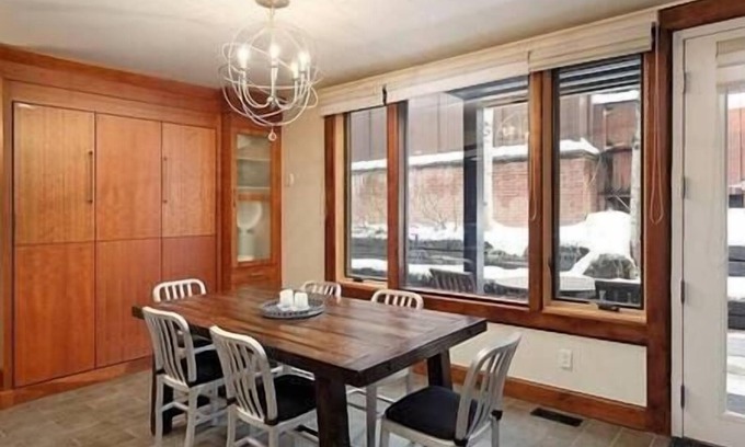 Aspen Apartment | Centrally Located Condo, Few Blocks to the Gondola