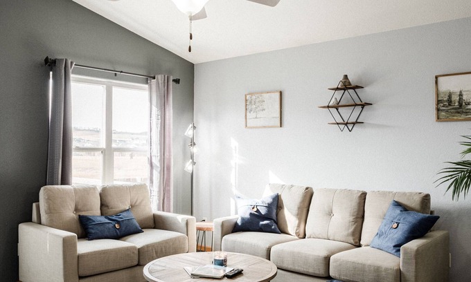 Rapid City House | Centrally located in the beautiful Black Hills - 5 min from downtown Rapid City.
