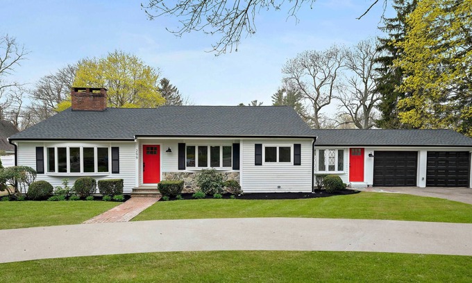 Cohasset House | Centrally located oasis home, walking distance to downtown and beaches