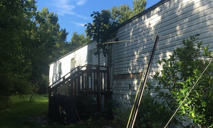 Hollister House | Centrally located to all North Florida Hot spots