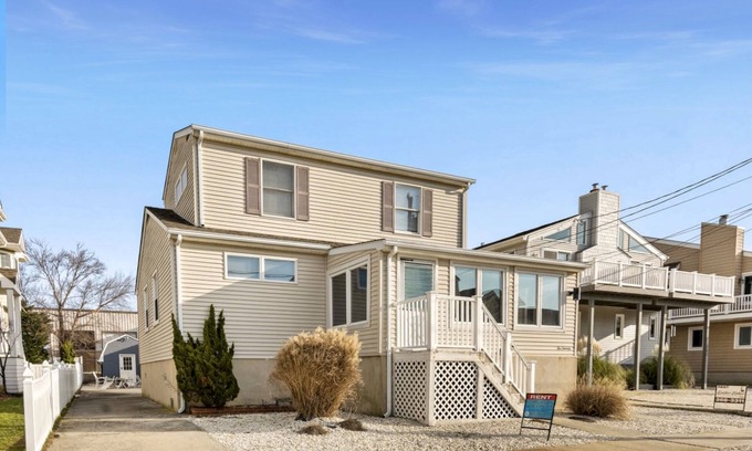 Stone Harbor House | Centrally located block, walking distance to beach, bay, bars and restaurants, supermarket and beautiful park. Beach is only one of two that is surf beach in all of Stone Harbor.
