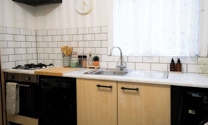 Whitley Bay Apartment | Centre of Whitley Bay Short & Long Stay