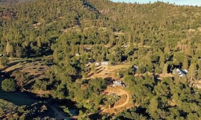 Badger RV Rental | CG16 Sml Campsite/Shower Kings Canyon/Sequoia NP