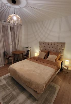 Chantiers Apartment | Château 5 min avec balcon et un Stationnement gratuit