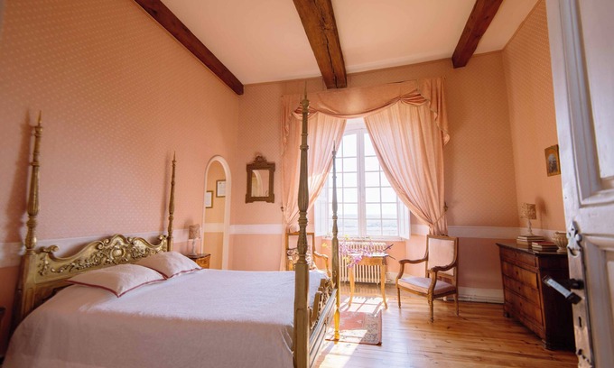 Goudourville Other | Château de Goudourville 13th century, private, sleeps 30, swimming pool, reception area