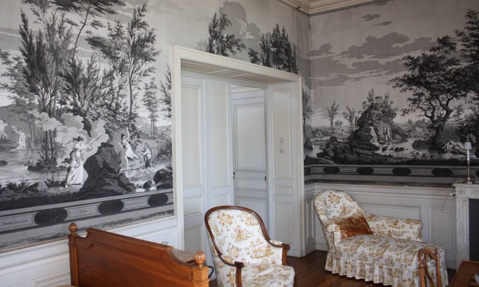 Joyeux Bed & Breakfast | Château de Joyeux - Chambres D'hôtes