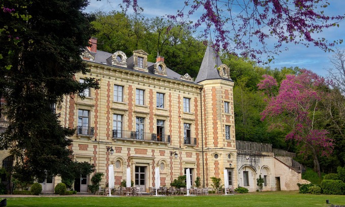 Nazelles-Negron Hotel | Château de Perreux, The Originals Collection