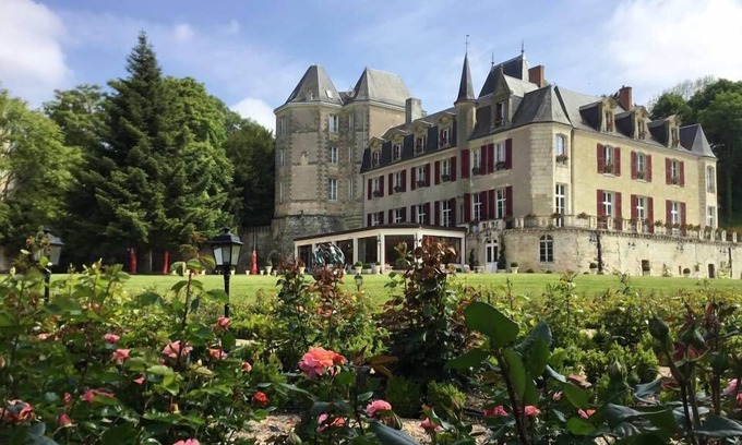 Sepmes Hotel | Château Laroche-Ploquin