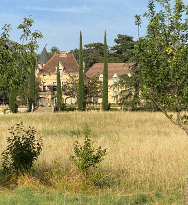 Montelimar Bed & Breakfast | château le perchoir