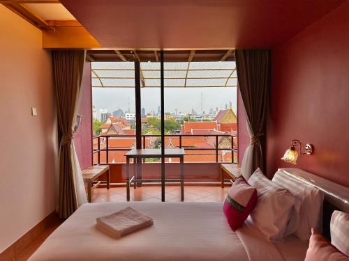 Chana Songkhram House | Cha Na Stay at Merry V