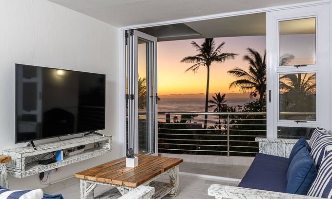 Shaka's Rock Apartment | Chakas Cove
