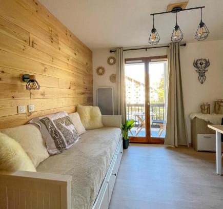 Saint-Etienne-de-Tinee Apartment | Chalereux studio a la montagne