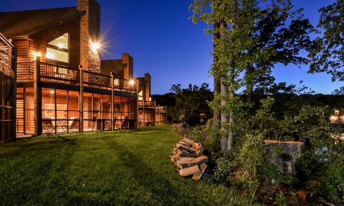 Lampe House | Chalet #1 The Deer Lake Lodge