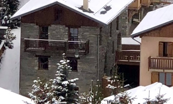 Le Bettaix Ski Chalet | Chalet 12p direct ski
