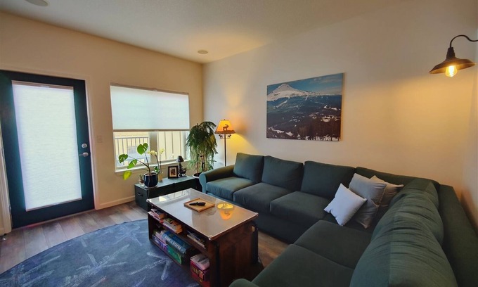 Government Camp Ski Chalet | Chalet 32 at the Official Collins Lake Resort