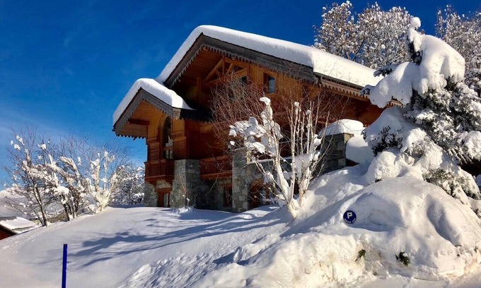 Meribel Ski Chalet | Chalet Altaïr with sauna, hot tub and hamam