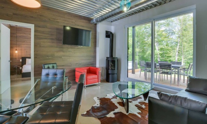 La Conception Ski Chalet | Chalet at Bel Air Tremblant Ideal for a family (4 children) Private Jacuzzi Bbq