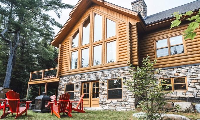 Fiddler Lake Resort Ski Chalet | Chalet Authentik CITQ#245055
