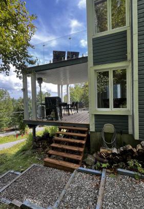 Owl's Head Ski Resort House | Chalet Bleu Ski In Ski Out With Spa