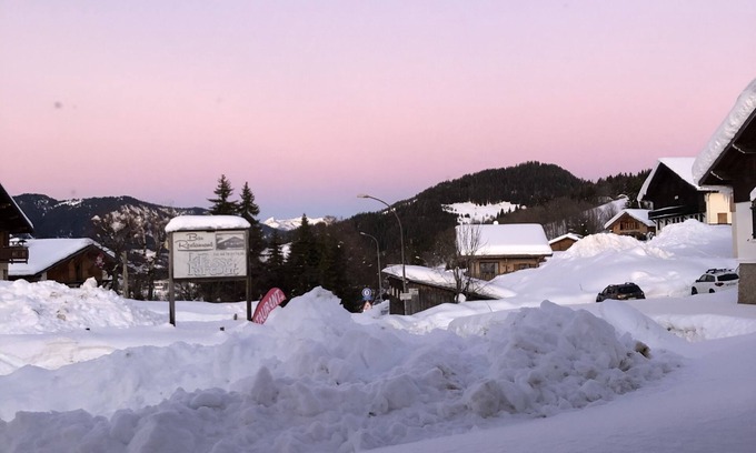 Crest-Voland Ski Chalet | Chalet center of Crest-voland 100m from the ski school