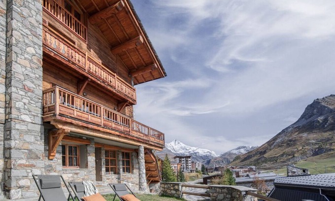 Tignes le Lac Ski Chalet | Chalet Charline
