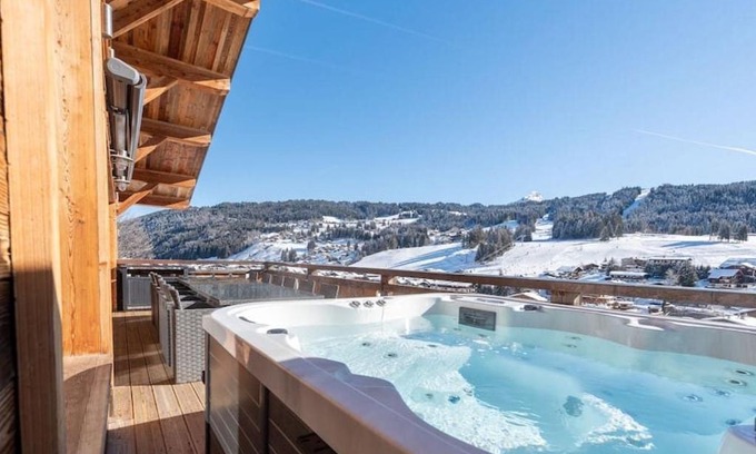 Les Gets Ski Chalet | Chalet de luxe avec jacuzzi, Wi-Fi et parking privé - FR-1-671-138