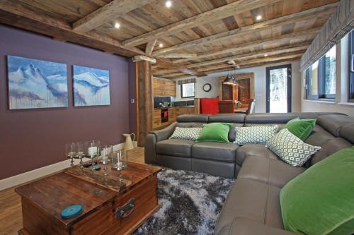 Chamonix-Mont-Blanc Apartment | Chalet des Amis appt 1 - Chamonix All Year
