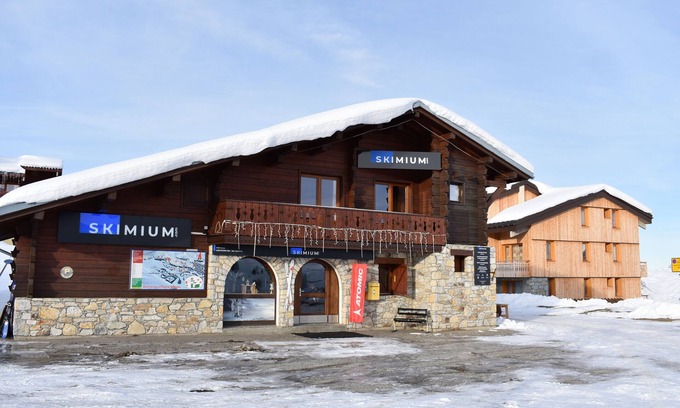 Plagne Villages Ski Chalet | Chalet des dolines ski in ski out at 2100 m