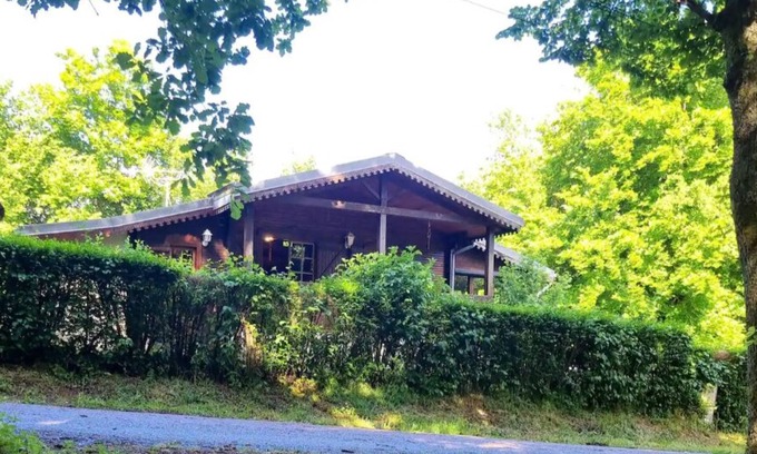 Saint-Martin-du-Puy Ski Chalet | Chalet du lac de Chaumeçon Saint-martin-du-puy